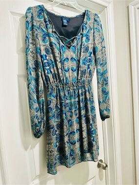 Max Edition Blue Paisley Lace-Up Long Sleeve Dress.